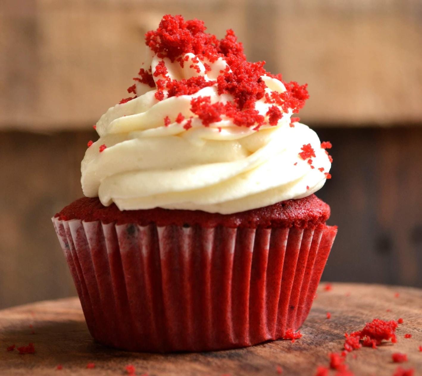 Cupcake on a wooden board